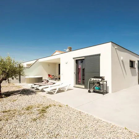 Domaine Saint Thomas Casa de Férias *